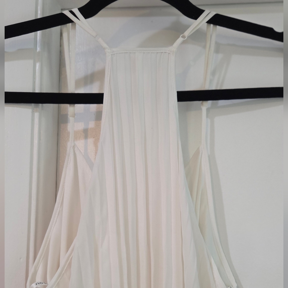 Women's Bisou Bisou Maxi Pleated White With Flower Design, Size 16 - Picture 13 of 15